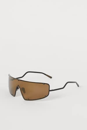 Drawstring-pouched sunglasses
